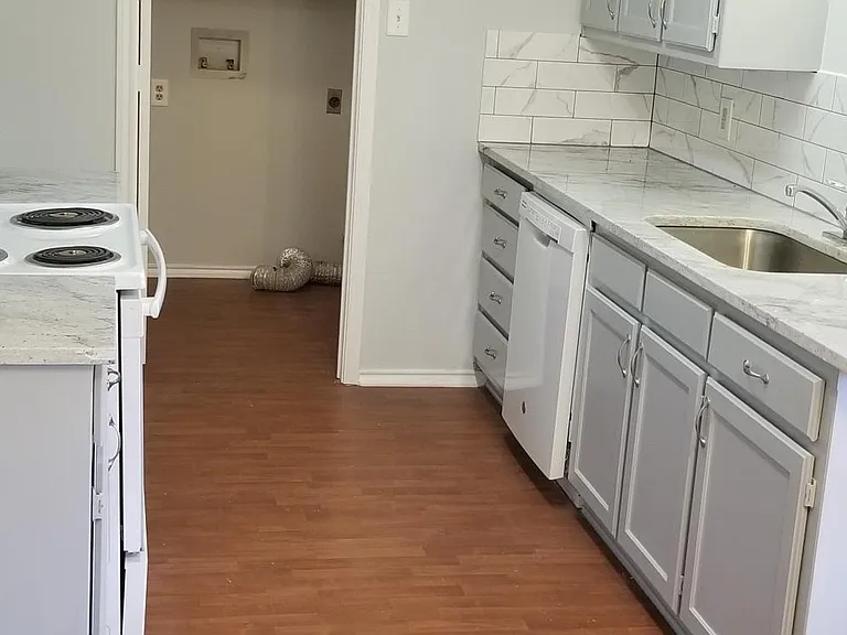 1700 Audra Ln - Photo 5 of 7