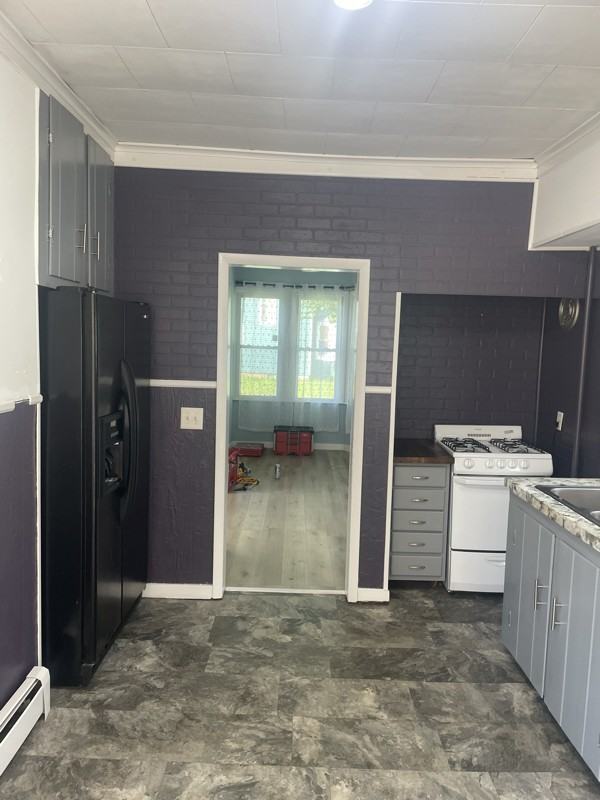 204 Avenue M - Photo 3 of 12