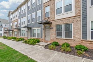 featured image of 3007 Citizens Ln #01