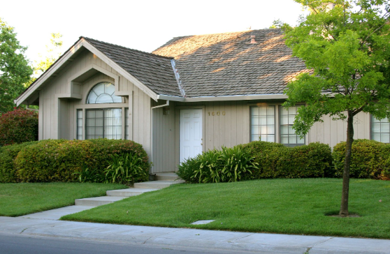 1600 Valdora Street - Photo 3 of 8