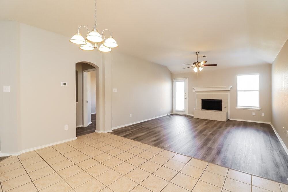 2904 Bourbon St - Photo 5 of 16