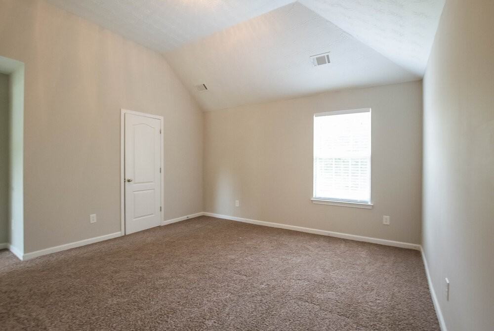 3814 Hadley Rd - Photo 6 of 15