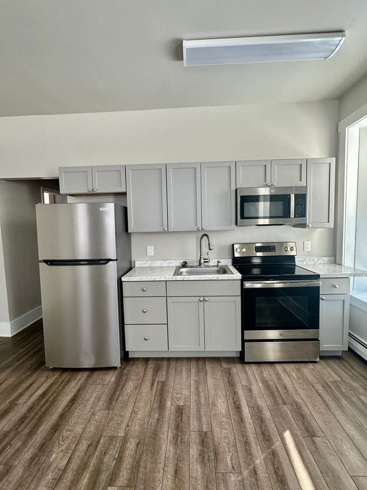 Hill Cafe - Photo 2 of 12