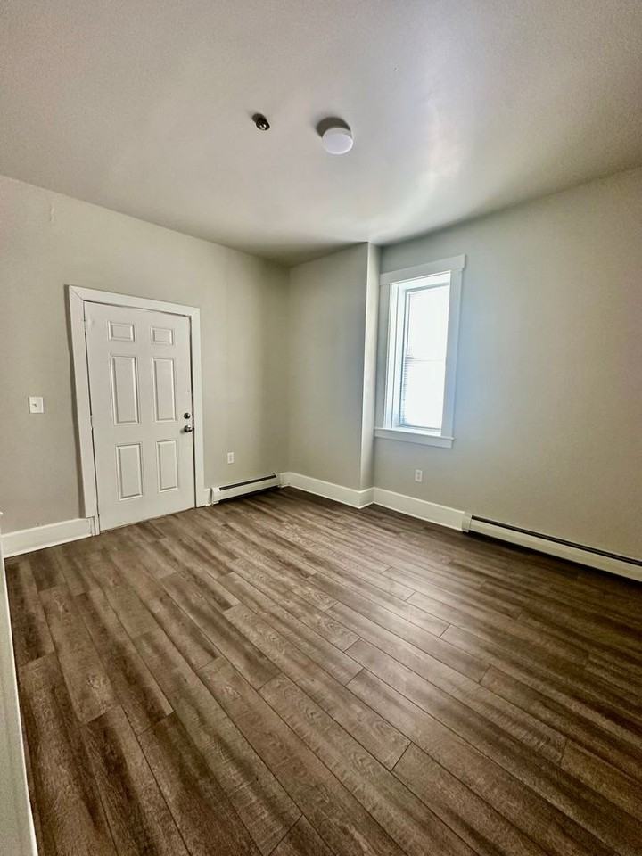 Hill Cafe - Photo 7 of 12