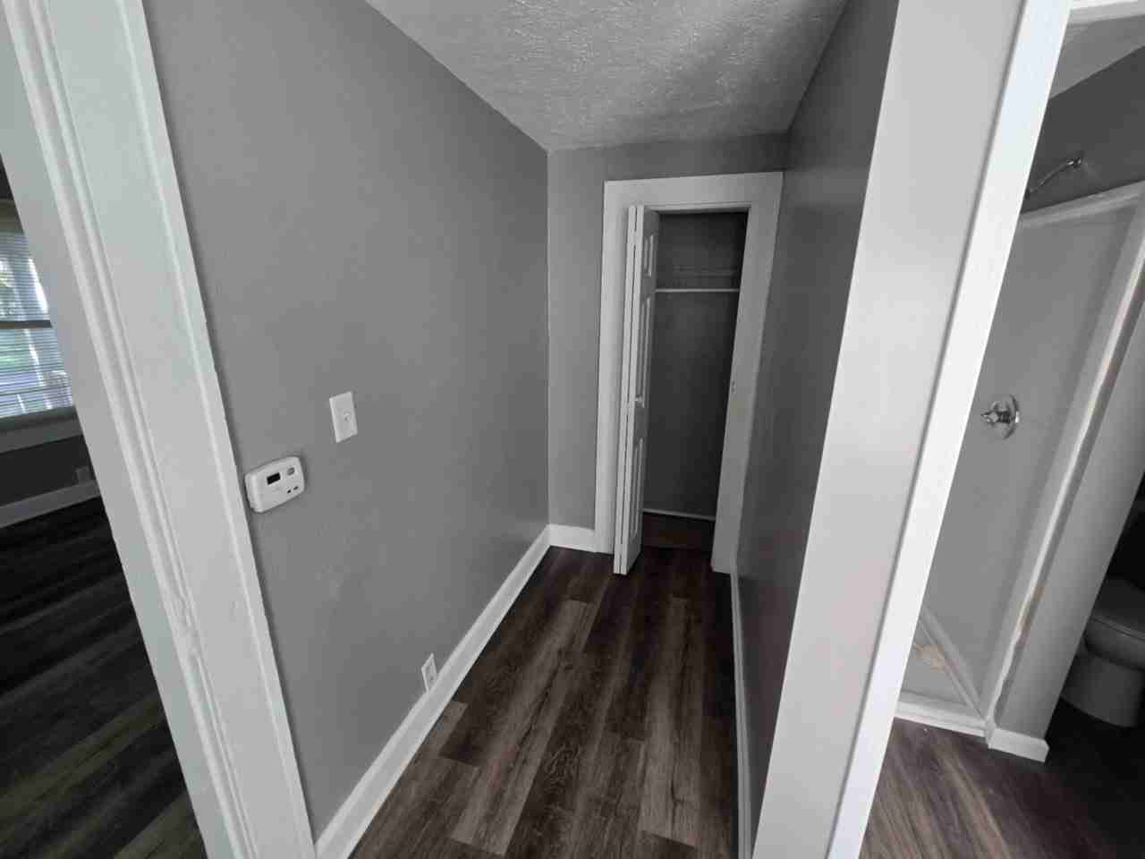 935 N Ewing St #B - Photo 3 of 7