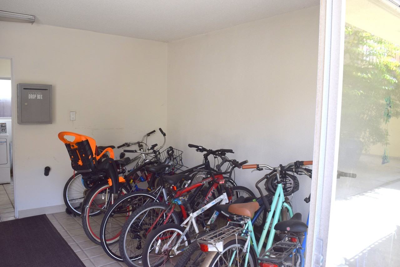 403 Indiana St - Photo 5 of 20