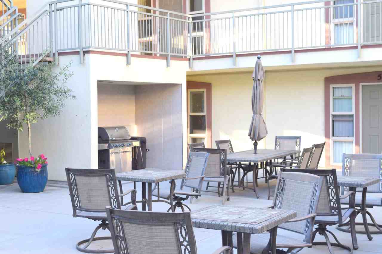 403 Indiana St - Photo 7 of 20