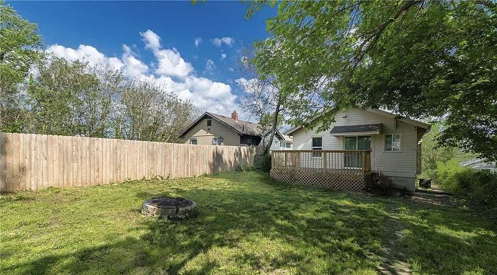 2316 Delavan Ave Kansas City, Ks 66104-4414 #NA - Photo 3 of 14