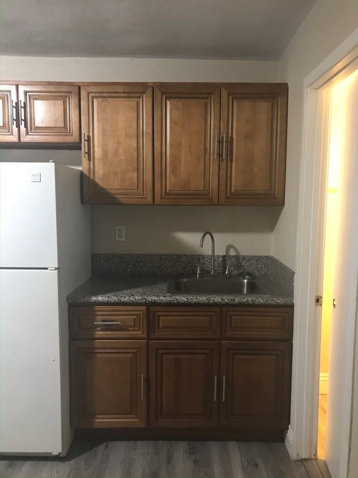 222 F St - Photo 2 of 11