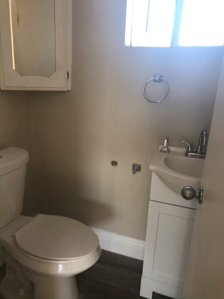 222 F St - Photo 4 of 11