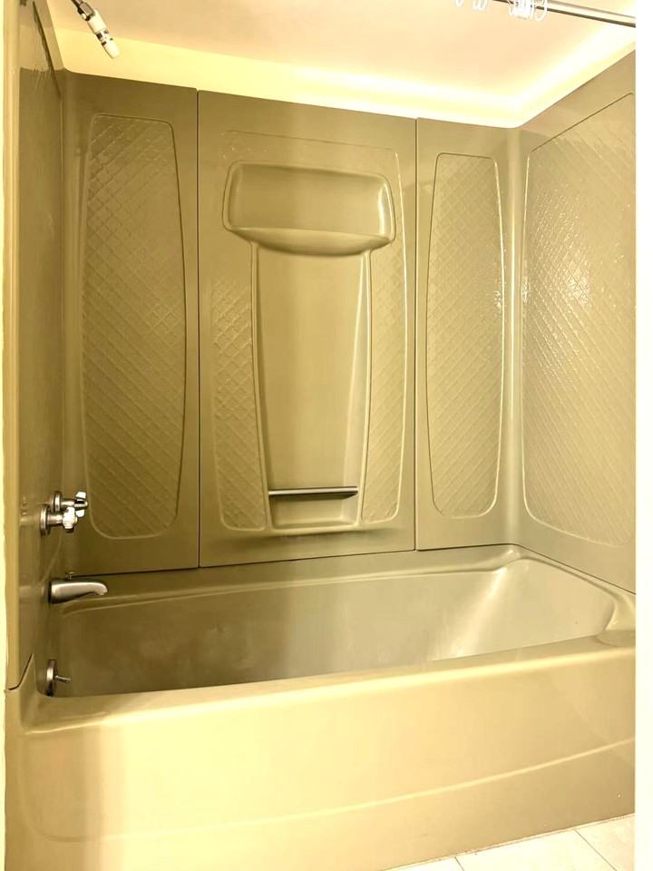 154 Summer St - Photo 3 of 5