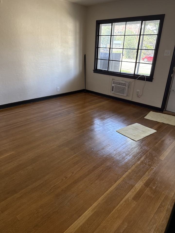 445 Mondell St #NA - Photo 3 of 24