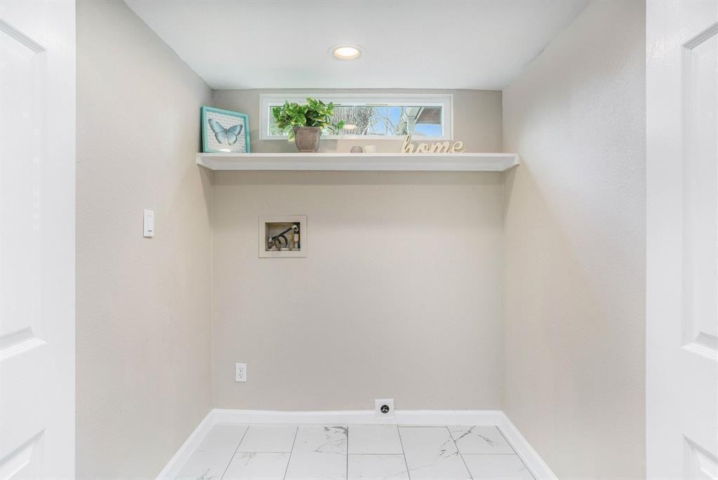 305 Riverside St #NA - Photo 3 of 18