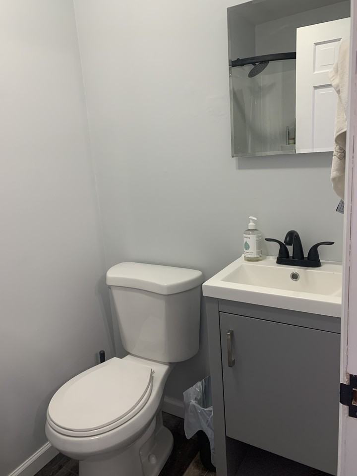 328 Balmville Ln - Photo 4 of 10