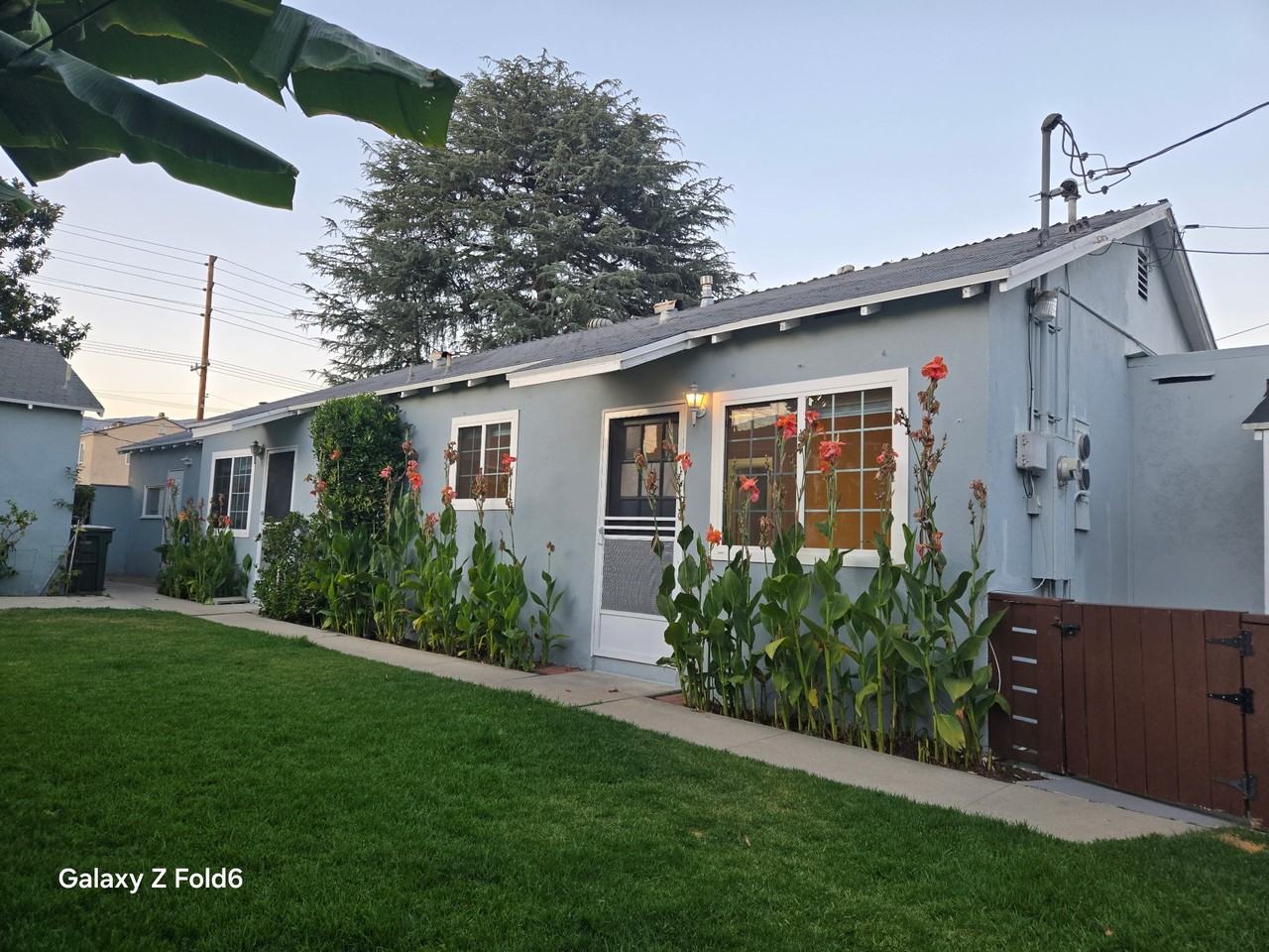 1810 W Victory Blvd #A - Photo 2 of 29