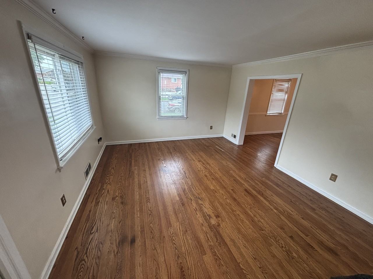 211 Lyndale Ave #NA - Photo 2 of 9