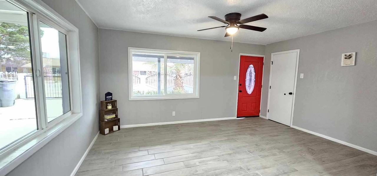 458 Chapel Pl #A - Photo 2 of 15