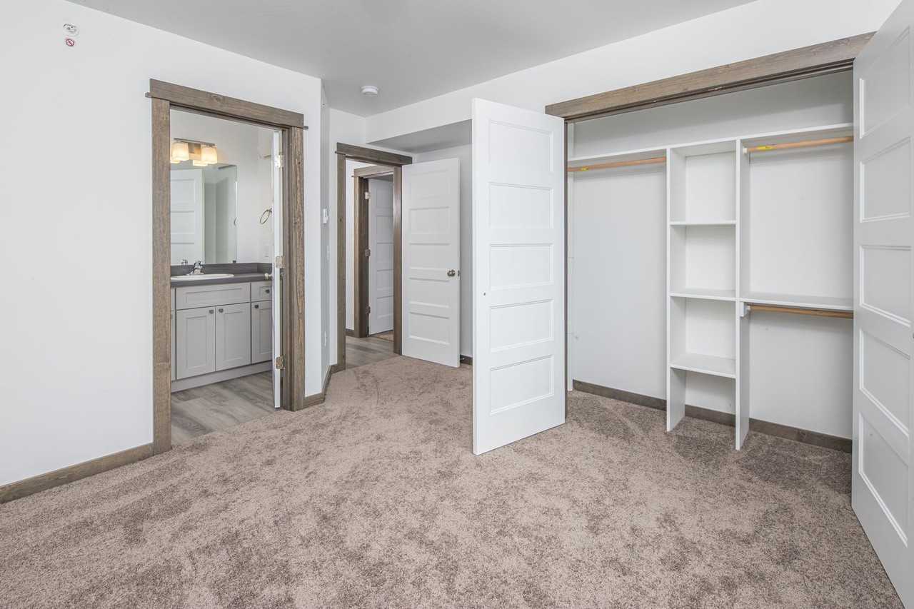 1911 Golden West Drive - Photo 6 of 26