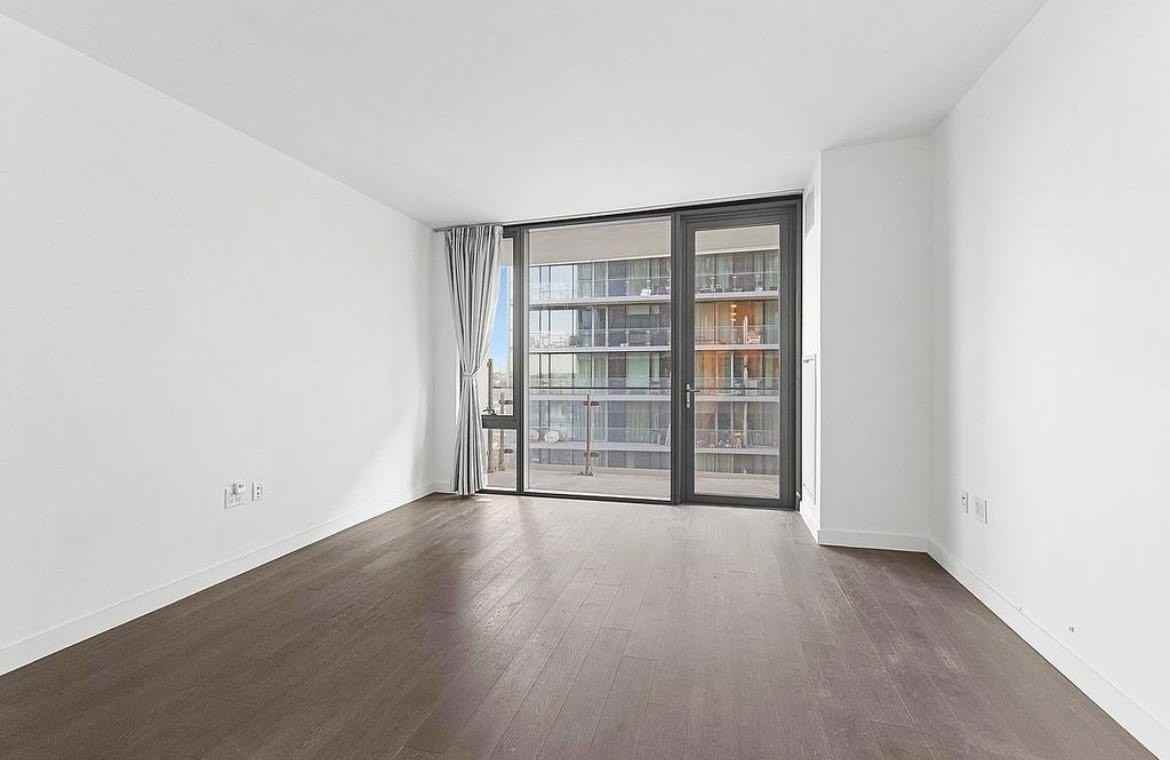 13103 40th Rd #12E - Photo 4 of 27