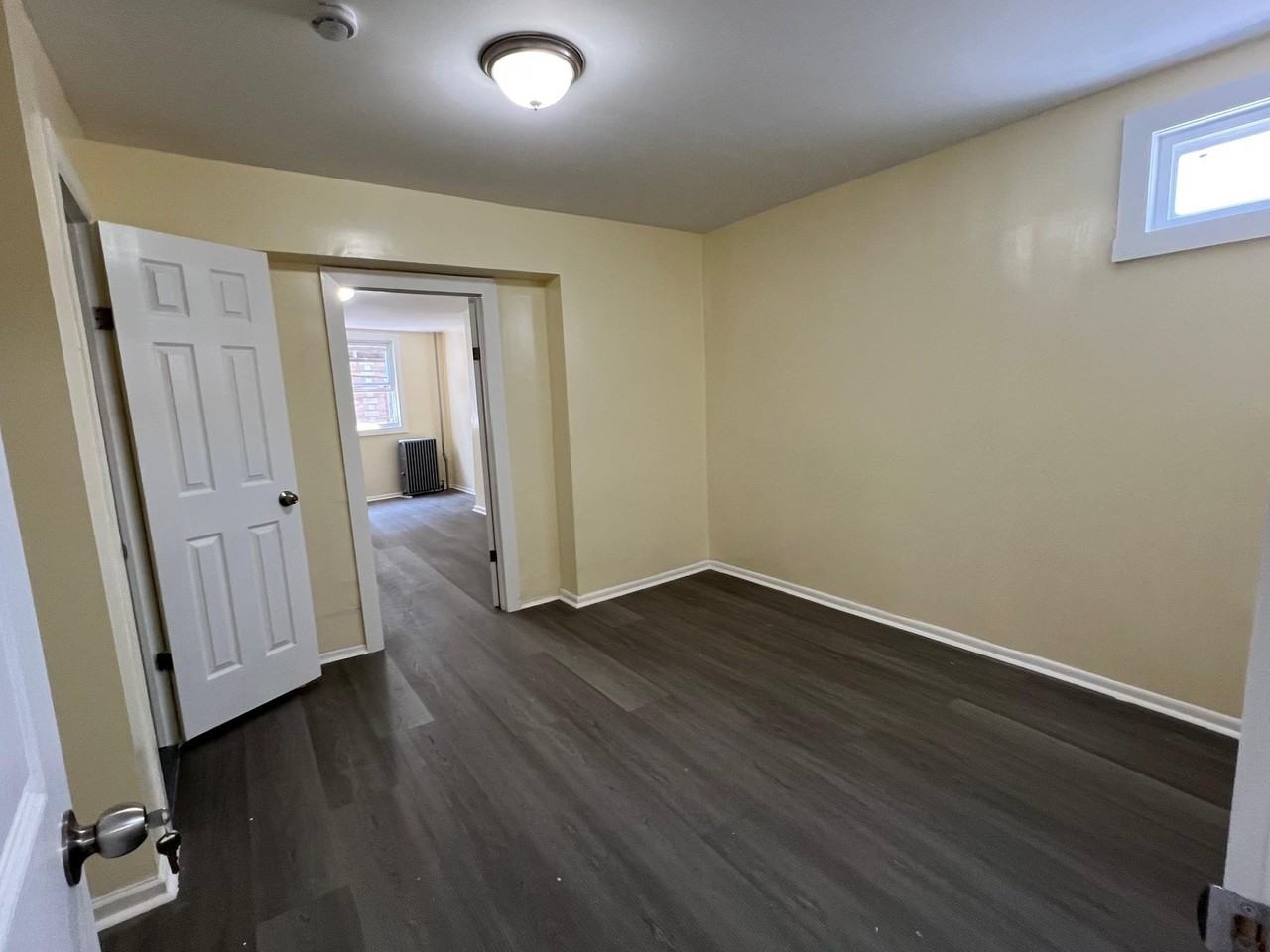 11407 Jamaica Ave - Photo 7 of 14