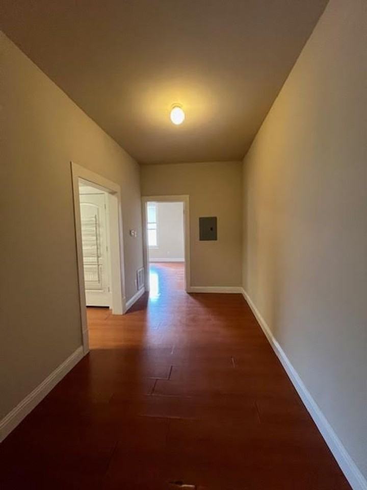 2208 Sanger Avenue - Photo 5 of 16