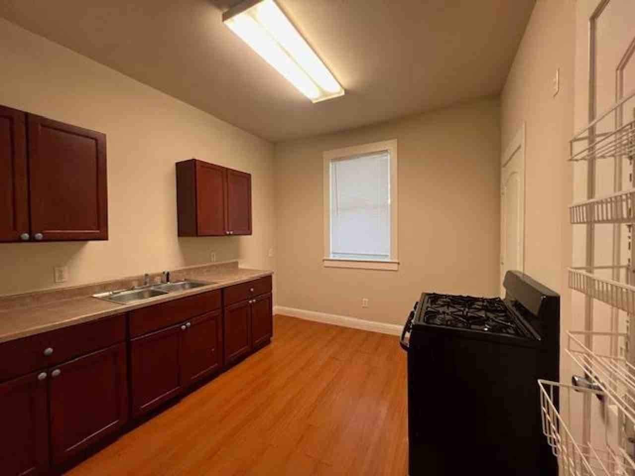 2208 Sanger Avenue - Photo 6 of 16