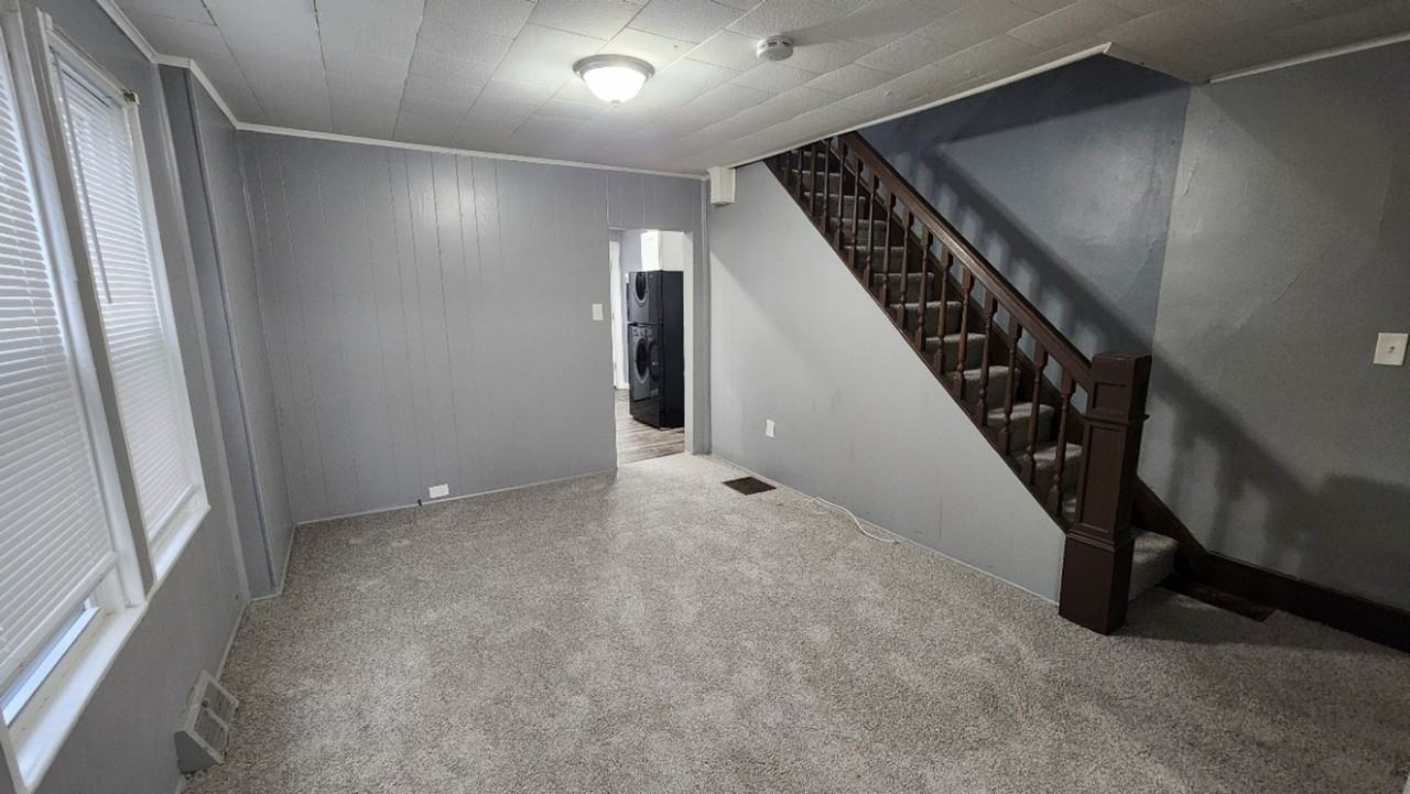 111 White Ave - Photo 2 of 13