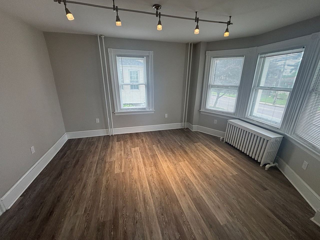 273 N Spring Garden St - Photo 2 of 23