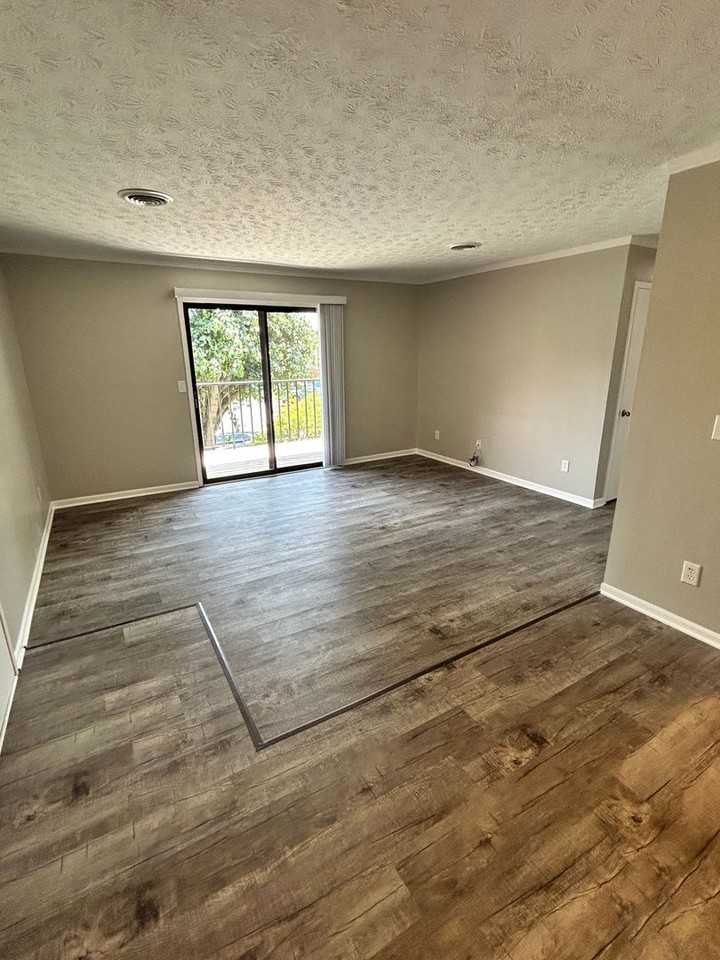 1518 Pearl Ave - Photo 3 of 17