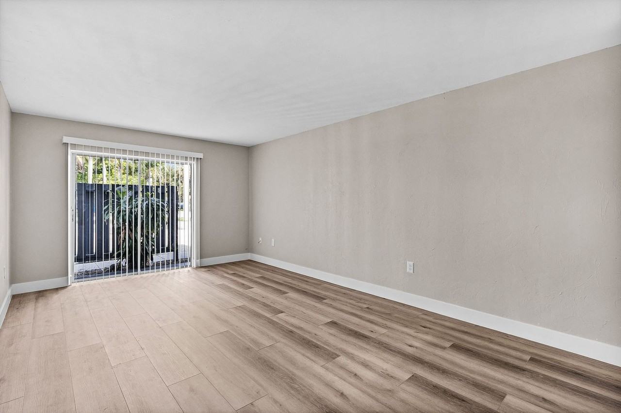 Residences at Maravilla - Photo 4 of 50