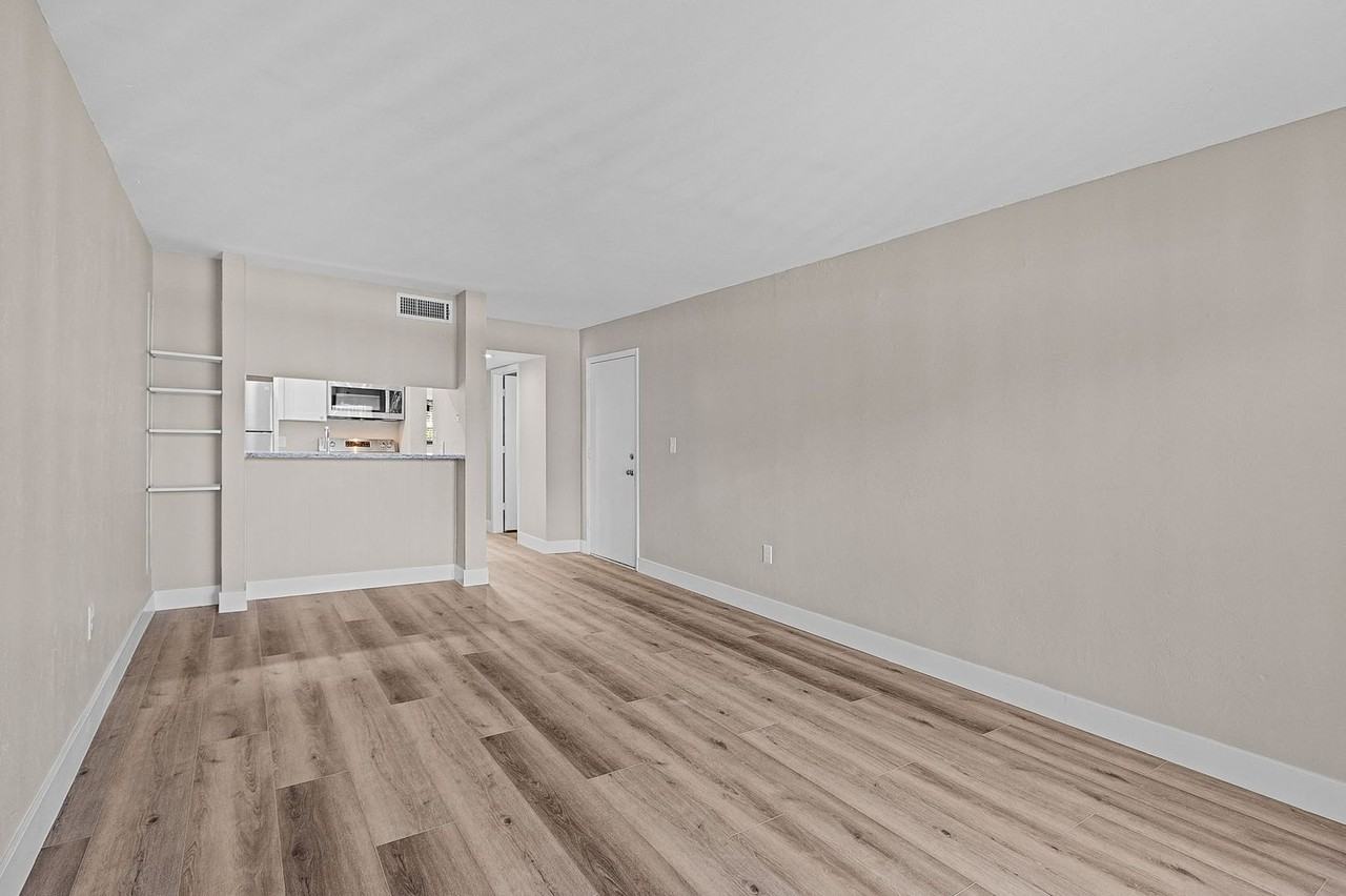 Residences at Maravilla - Photo 7 of 50