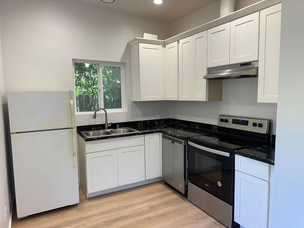 1361 57th St - Photo 3 of 12