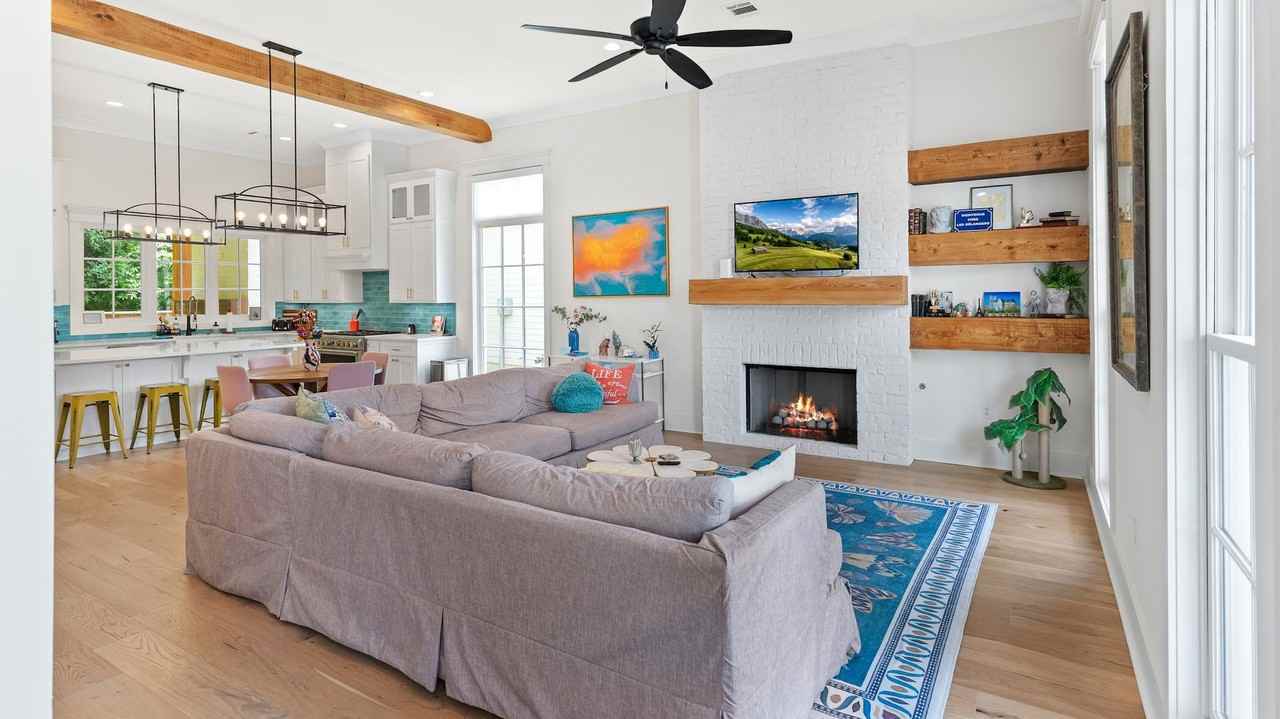 3158 Pointe Marie Dr - Photo 2 of 15