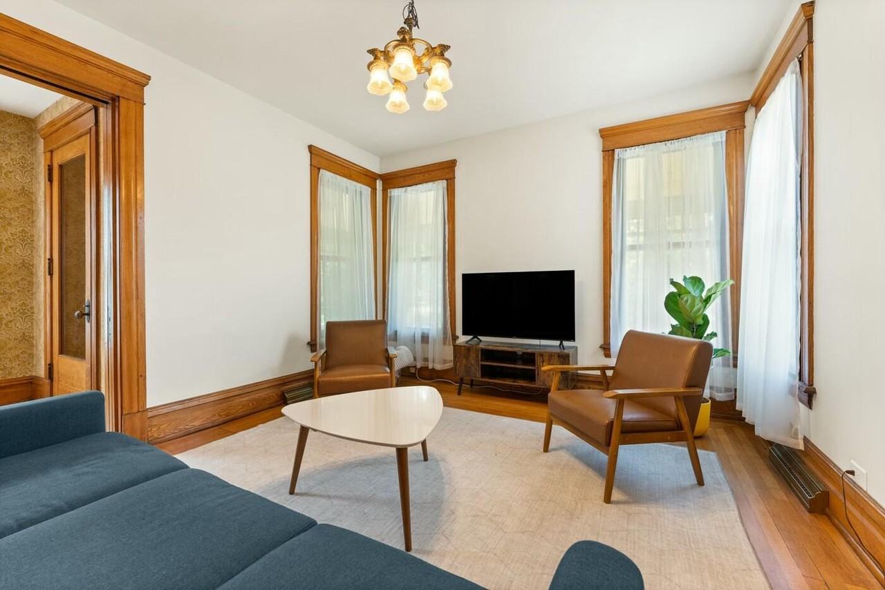 438 Woodward Ave - Photo 4 of 34