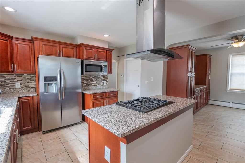 75 Gladstone St - Photo 3 of 24