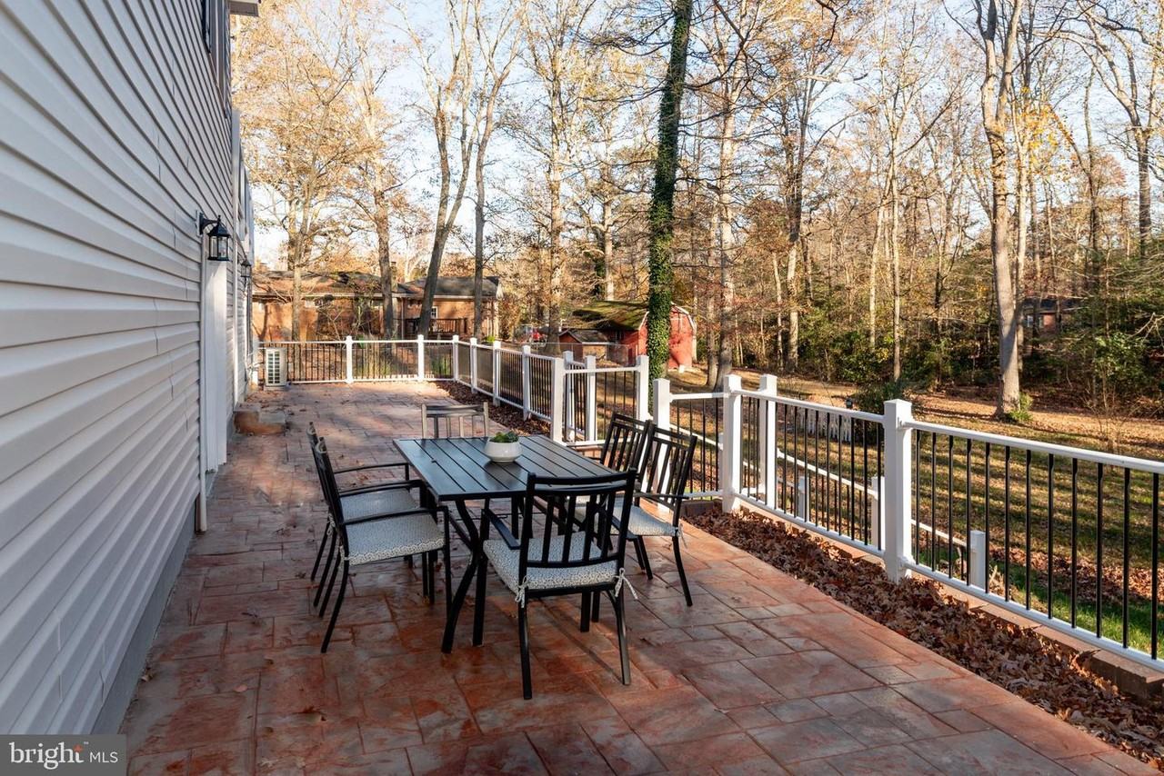 23218 Woodland Acres Rd - Photo 2 of 40