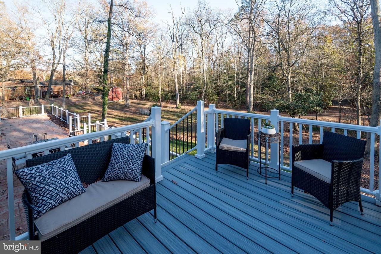 23218 Woodland Acres Rd - Photo 5 of 40