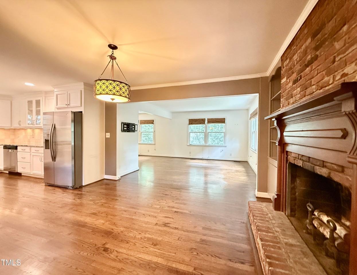 713 Macon Pl - Photo 5 of 26