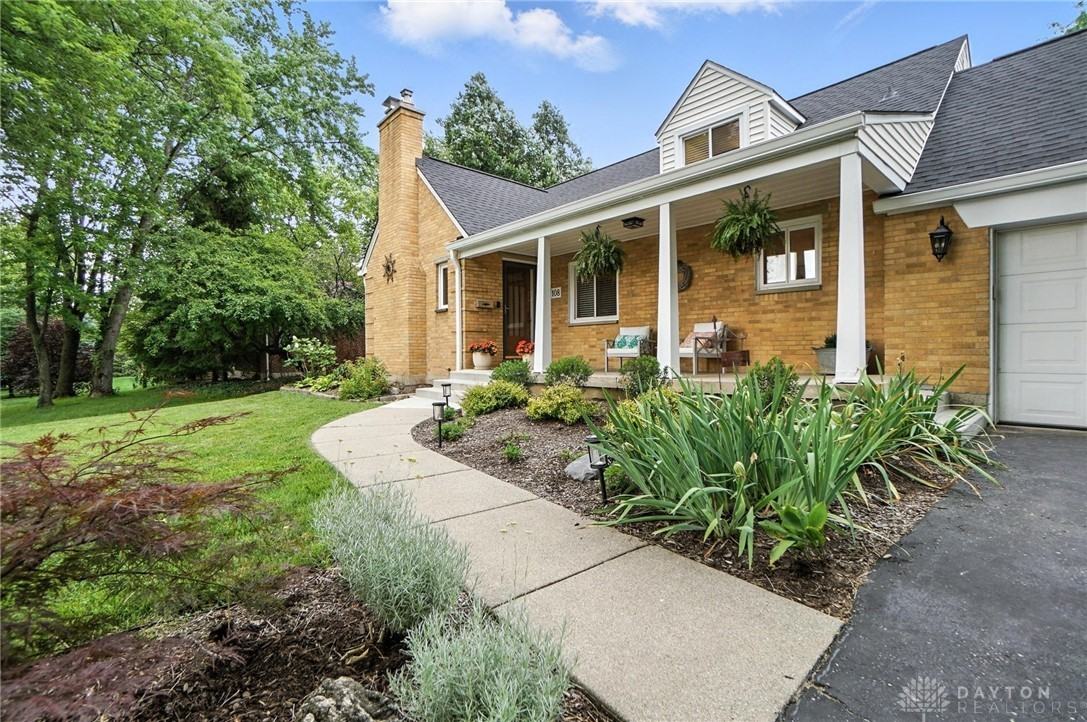 108 Napoleon Dr - Photo 2 of 50