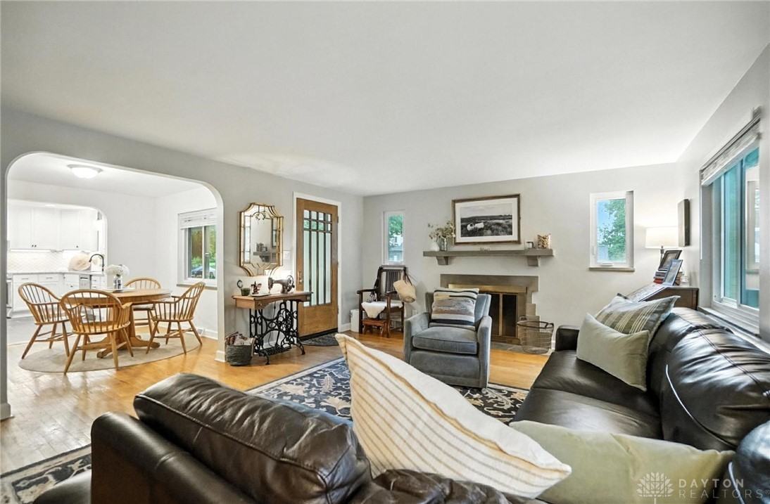 108 Napoleon Dr - Photo 7 of 50