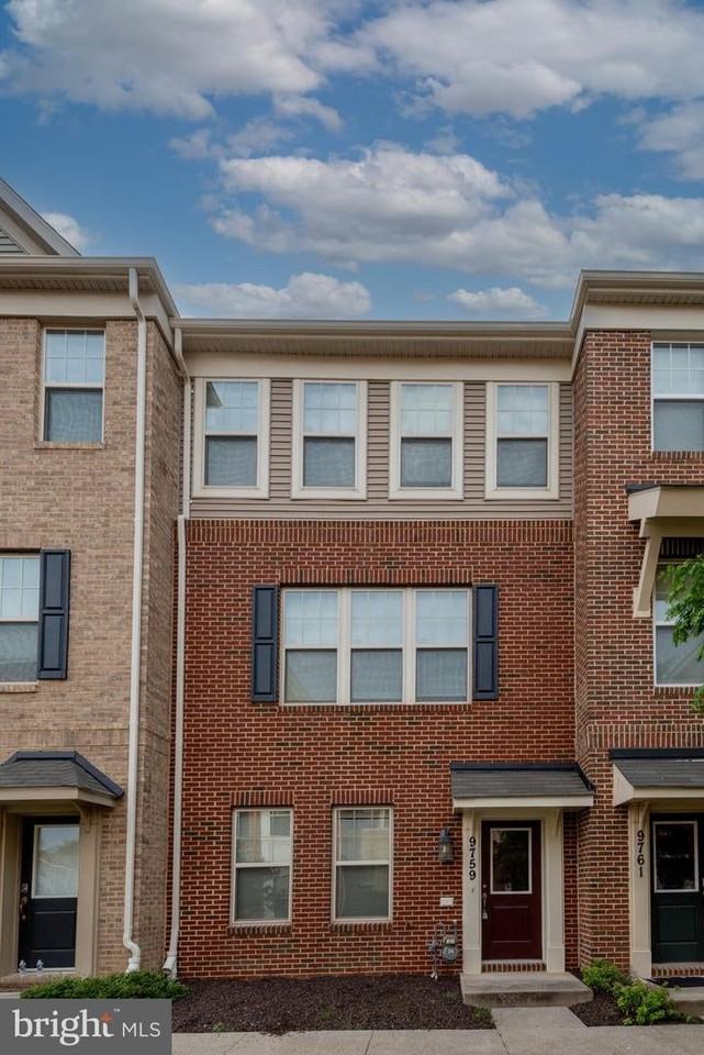 9759 Kilt Pl - Photo 2 of 32