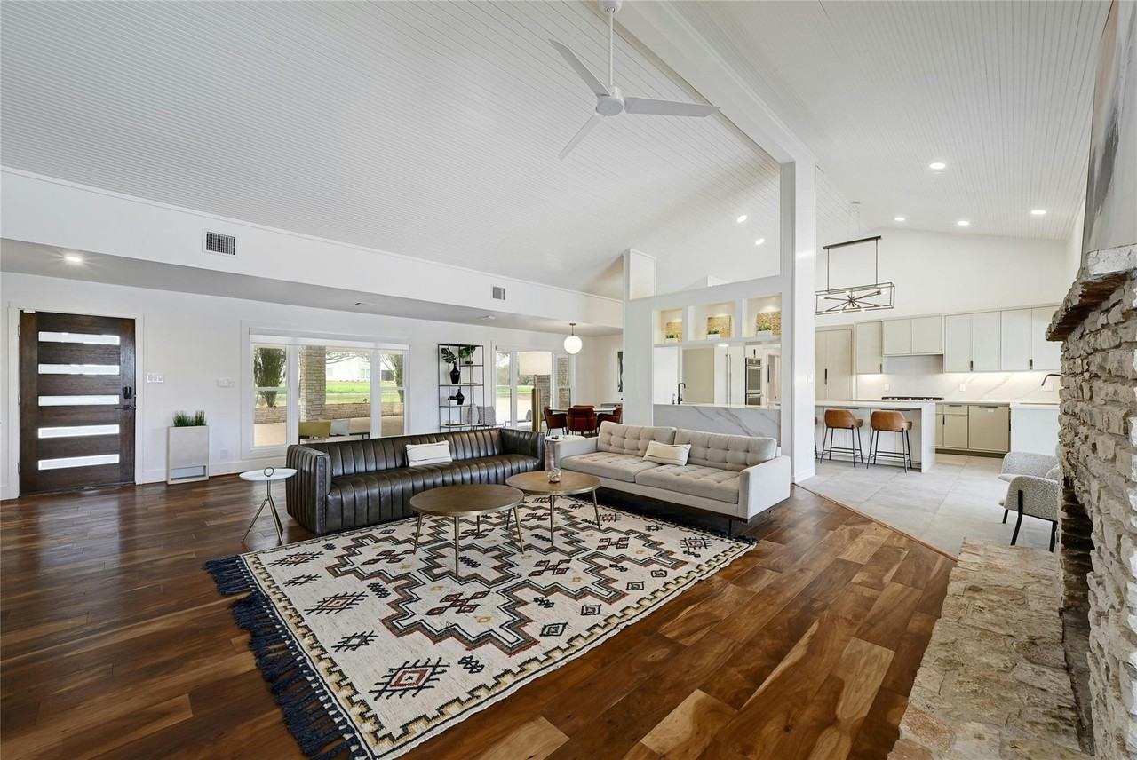 5700 Penick Drive - Photo 5 of 40