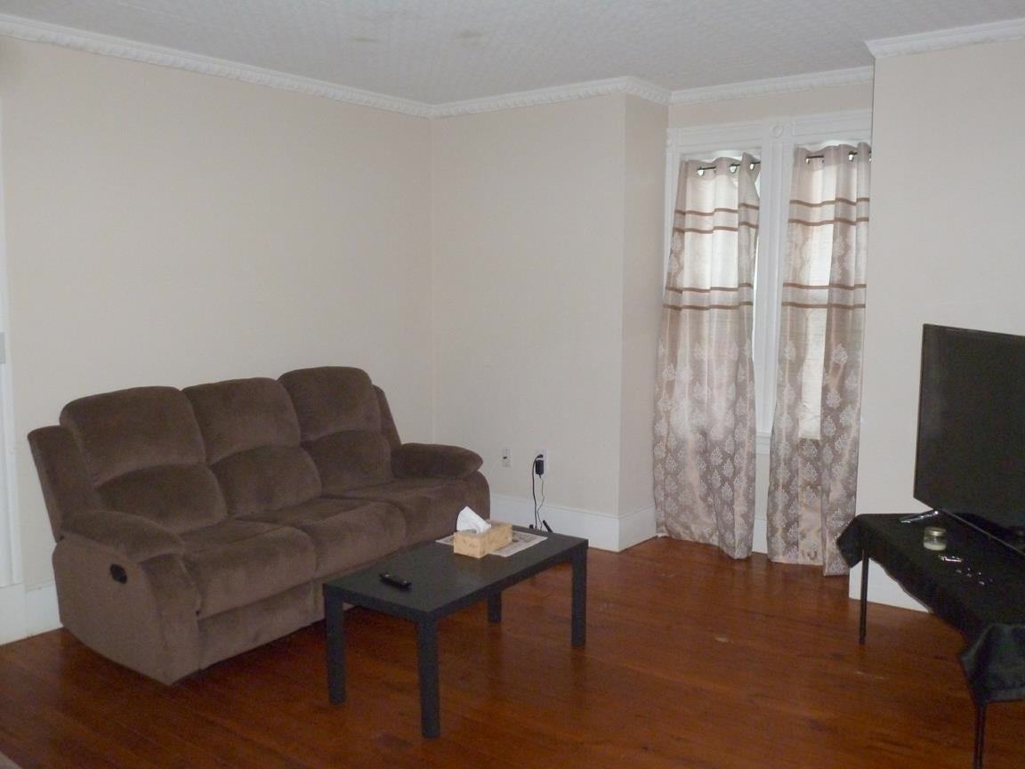 1 Crawford St - Photo 3 of 14