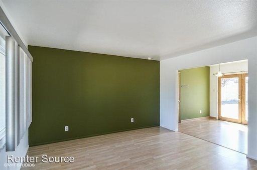 4500 San Andres Ave NE - Photo 3 of 13