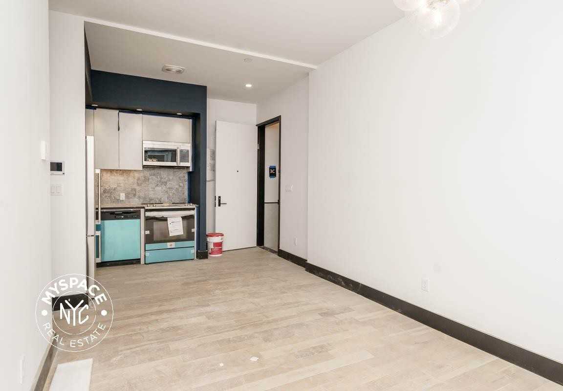 923 Broadway #4C - Photo 4 of 17
