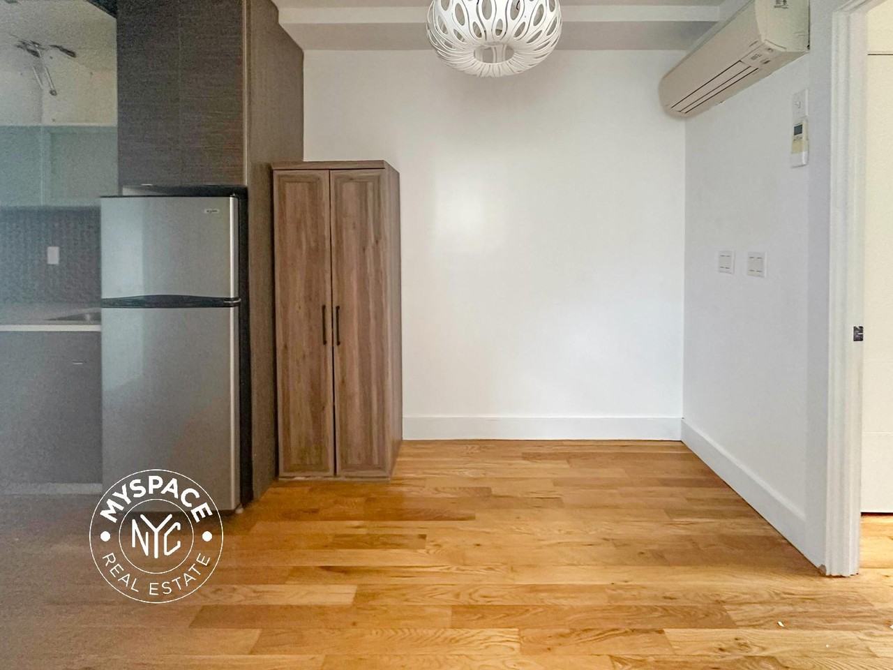 336 Chauncey St #1D - Photo 4 of 10