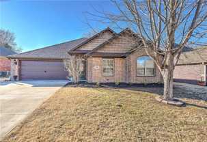 103 Ne Chicory Ln - Photo 1 of 1