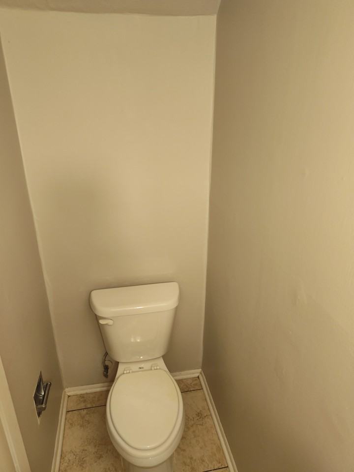 409 Lakebend Pl - Photo 5 of 11