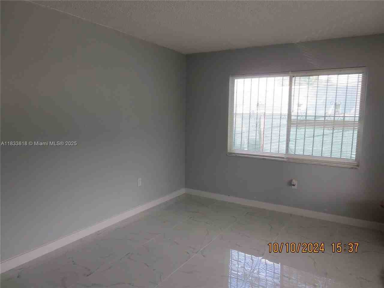 1141 Nw 30th St #1141 - Photo 7 of 20