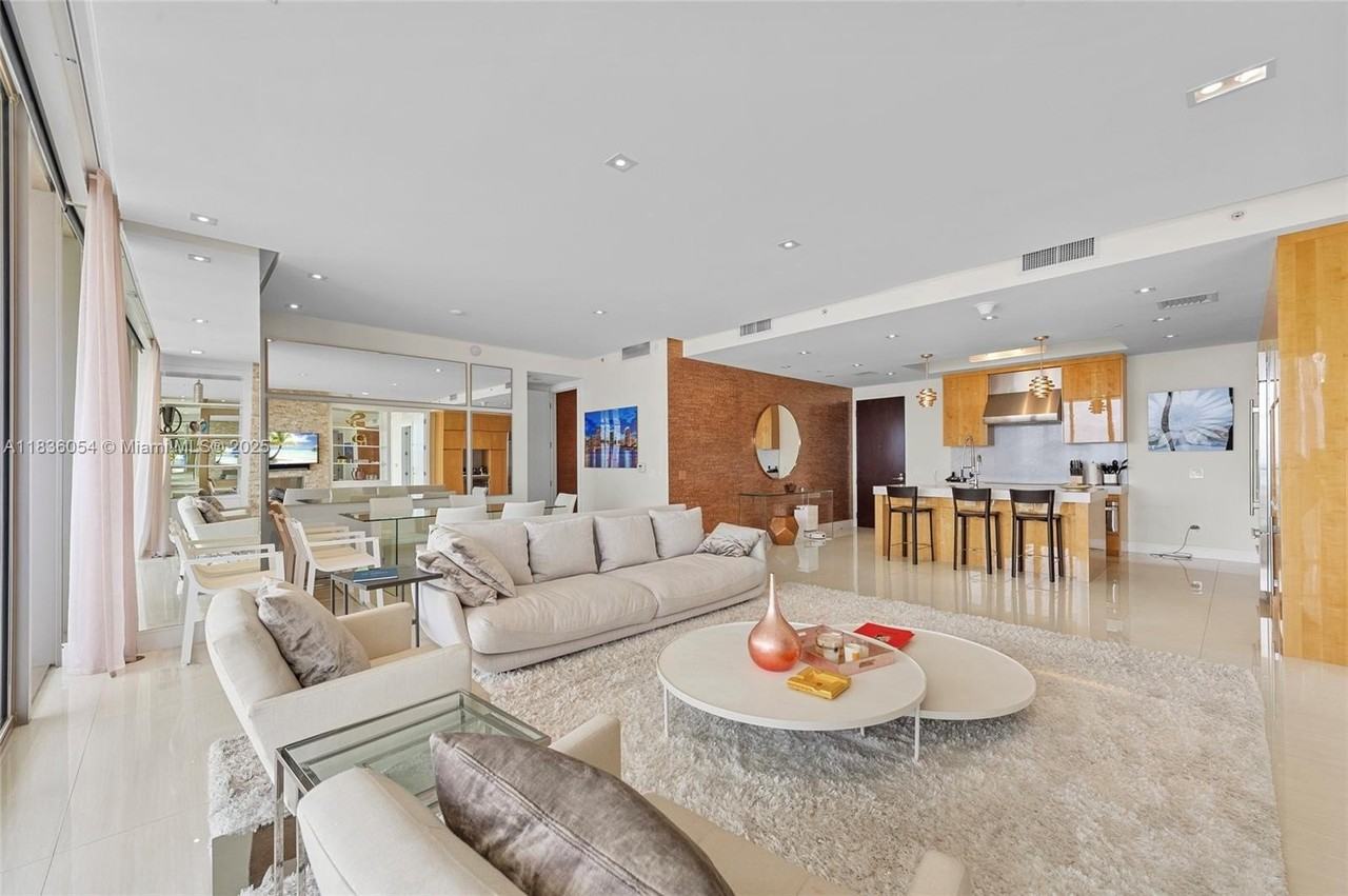 9705 Collins Ave #1905N - Photo 5 of 21